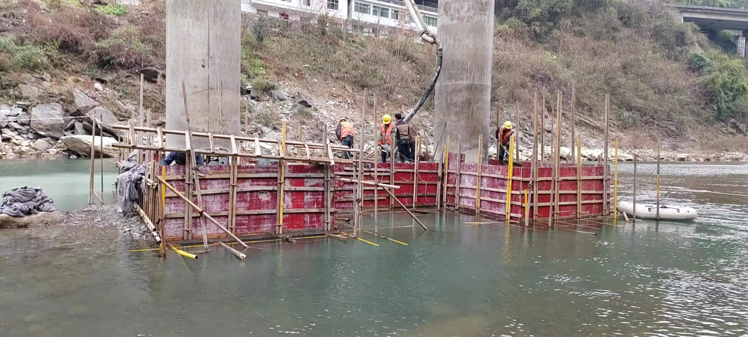 山东水利工程施工中堤坝渗漏原因以及防渗加固技术